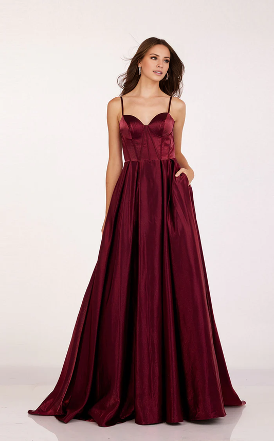 Sweetheart neckline spaghetti straps satin floor-length evening gown