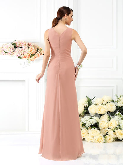 Sheath/Column V-neck Pleats Sleeveless Long Chiffon Bridesmaid Dresses