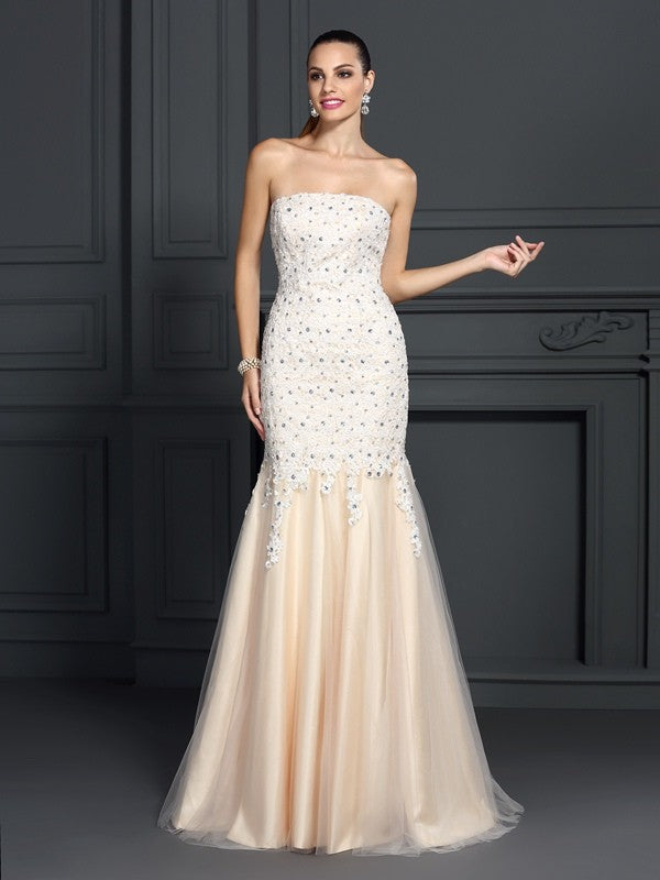 Trumpet/Mermaid Strapless Lace Sleeveless Long Satin Dresses