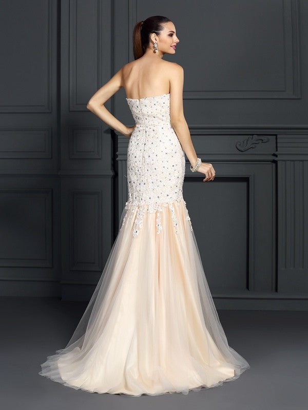 Trumpet/Mermaid Strapless Lace Sleeveless Long Satin Dresses