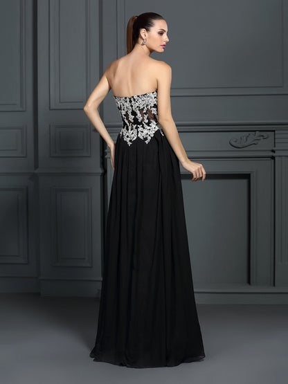 A-Line/Princess Sweetheart Applique Sleeveless Long Chiffon Dresses