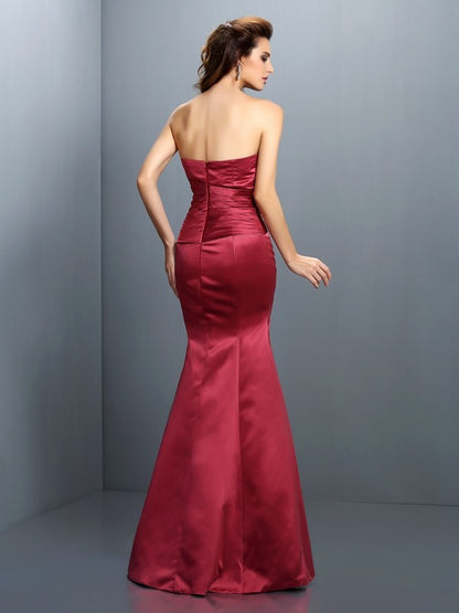 Trumpet/Mermaid Strapless Hand-Made Flower Sleeveless Long Satin Dresses