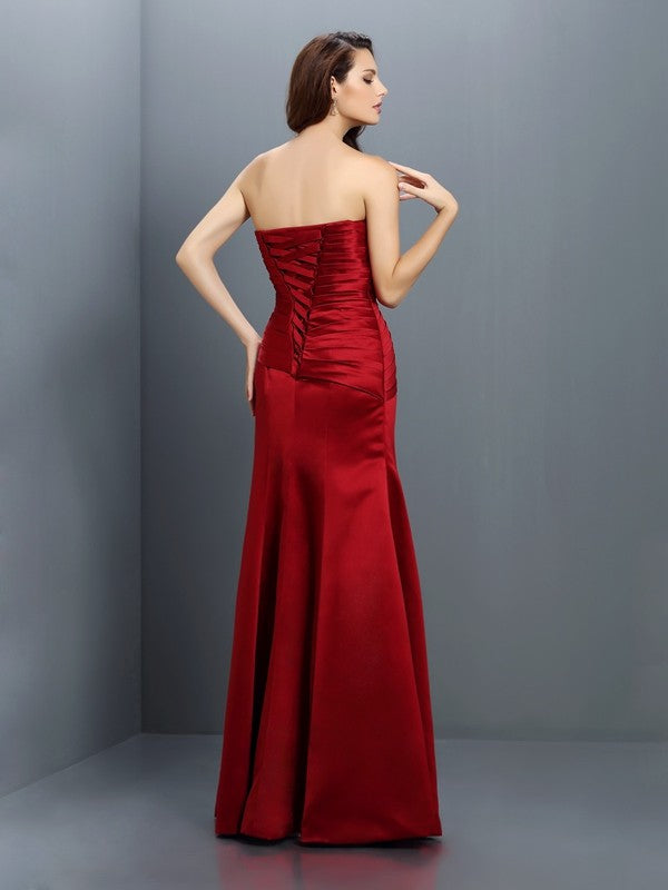 Sheath/Column Strapless Pleats Sleeveless Long Satin Bridesmaid Dresses