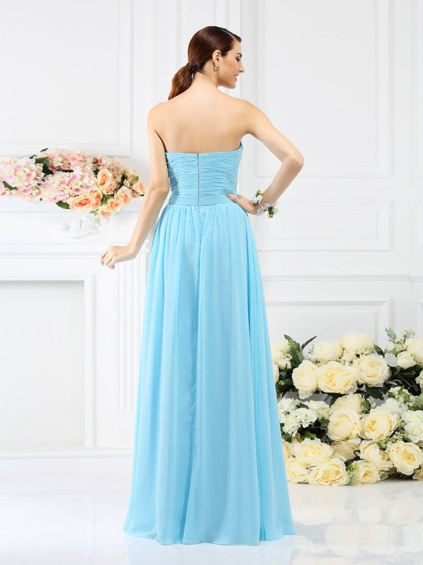 A-Line/Princess Sweetheart Pleats Hand-Made Flower Sleeveless Long Chiffon Bridesmaid Dresses