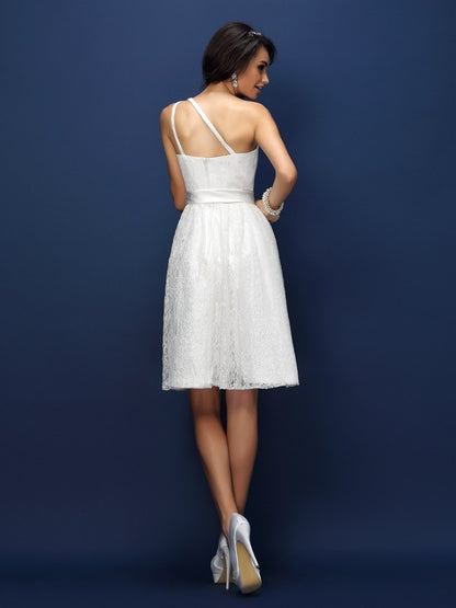 A-Line/Princess One-Shoulder Lace Sleeveless Short Lace Bridesmaid Dresses