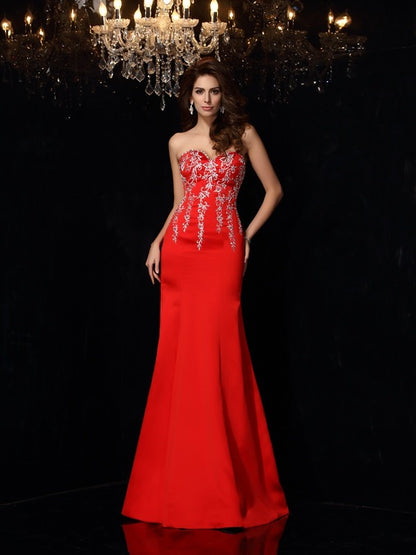 Sheath/Column Sweetheart Applique Sleeveless Long Satin Dresses