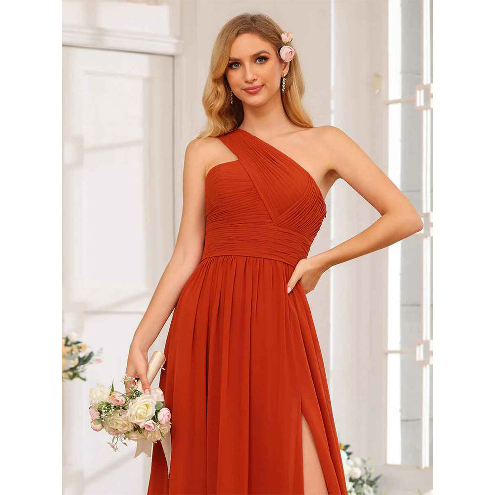 A-Line/Princess One-Shoulder Long Wedding Party Dresses With Watteau Train