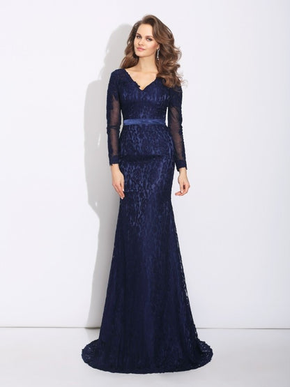 Sheath/Column V-neck Long Sleeves Long Lace Dresses