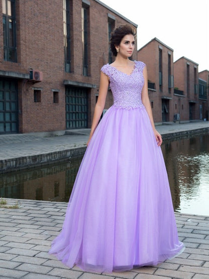 Ball Gown V-neck Applique Short Sleeves Long Net Dresses