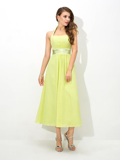 A-Line/Princess Halter Pleats Sleeveless Long Chiffon Bridesmaid Dresses