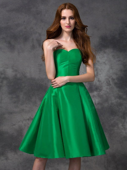 A-line/Princess Sweetheart Sleeveless Short Taffeta Bridesmaid Dresses