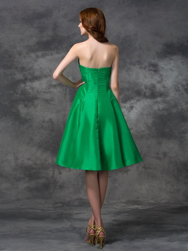 A-line/Princess Sweetheart Sleeveless Short Taffeta Bridesmaid Dresses