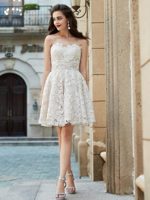 A-Line/Princess Sweetheart Sleeveless Rhinestone Short/Mini Lace Dresses