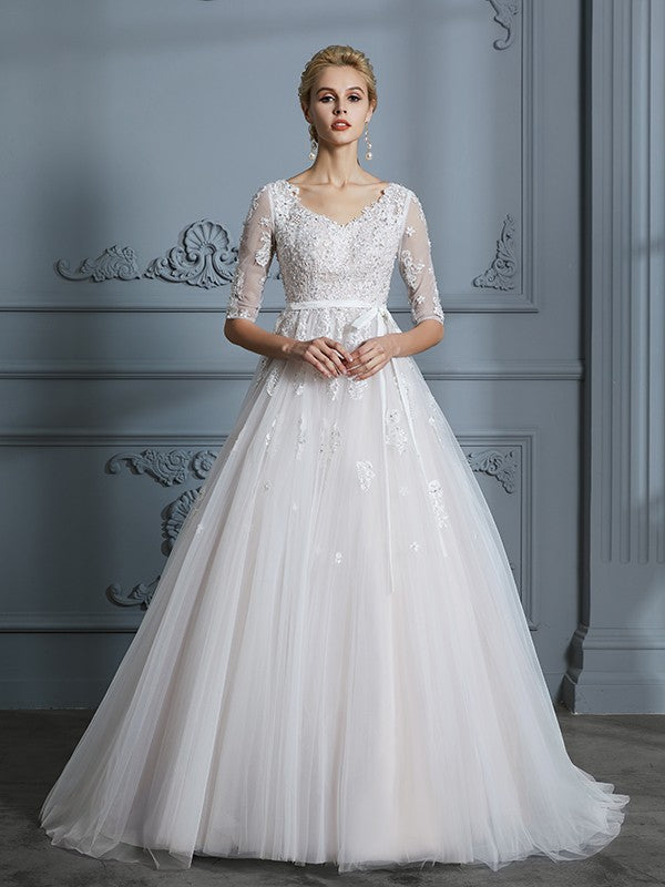 Ball Gown V-neck Court Train 1/2 Sleeves Lace Tulle Wedding Dresses