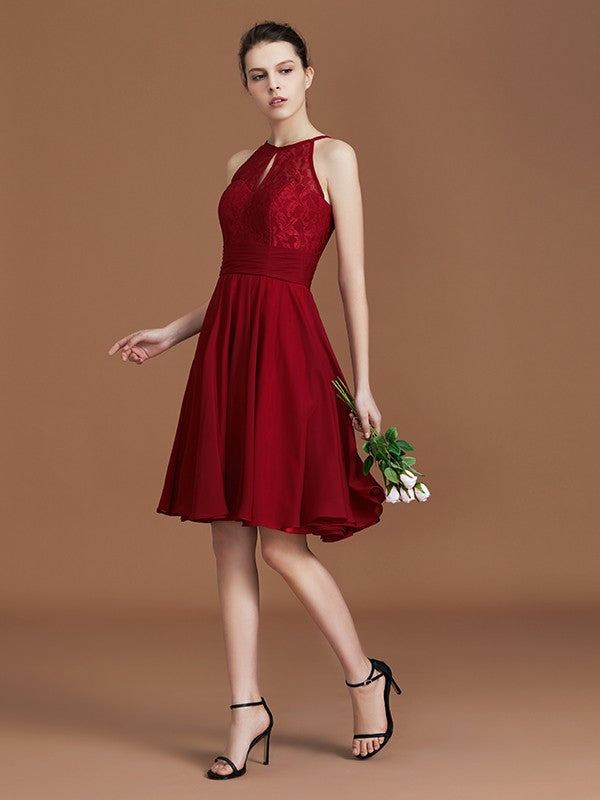 A-Line/Princess halter Sleeveless Knee-Length Chiffon Lace Bridesmaid Dress