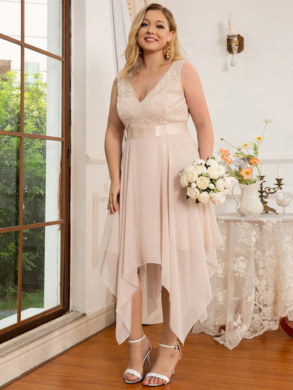 Plus Size Asymmetrical-hem Sleeveless Prom Lace Dress for Women