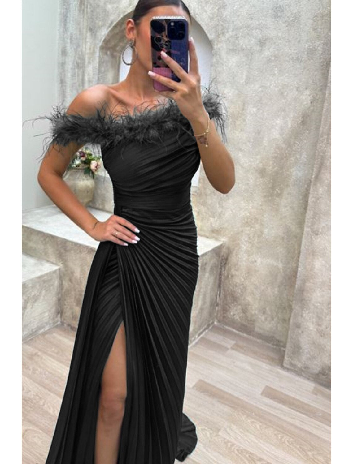 A-Line Black Evening Gown High Split Dress Formal Fall Sweep / Brush Train Sleeveless Off Shoulder Satin with Feather Pleats Slit