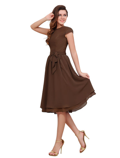 A-Line Mother of the Bride Dress Sweet Jewel Neck Knee Length Chiffon Short Sleeve with Buttons