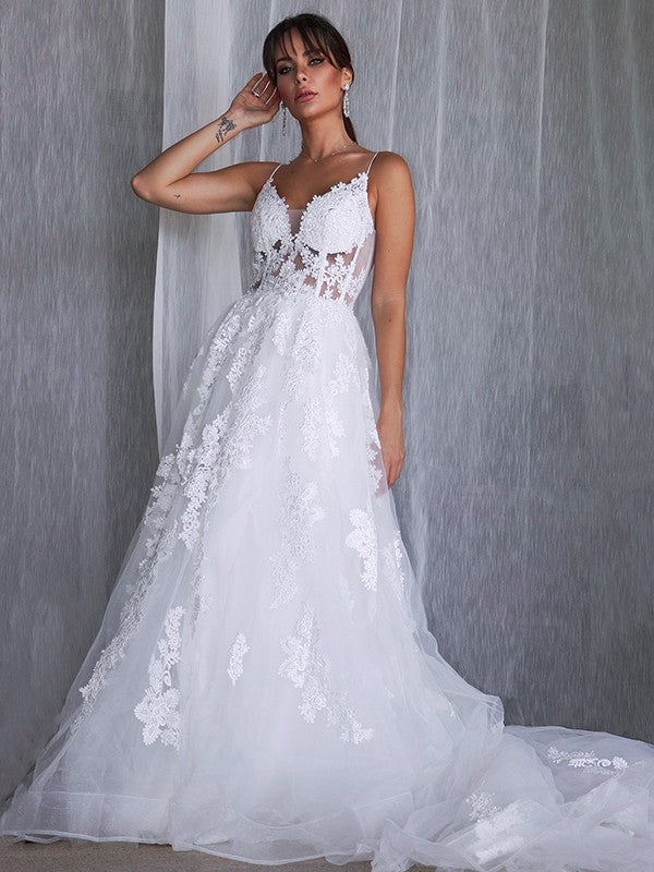 A-Line/Princess Tulle Spaghetti Straps Sleeveless Applique Court Train Wedding Dresses