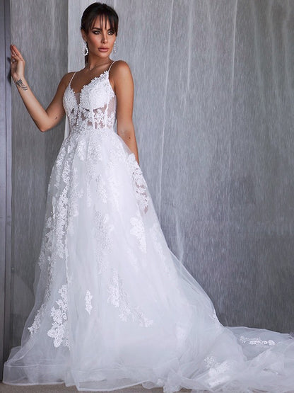 A-Line/Princess Tulle Spaghetti Straps Sleeveless Applique Court Train Wedding Dresses