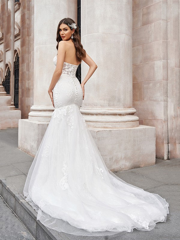 Trumpet/Mermaid Tulle Sweetheart Applique Sleeveless Court Train Wedding Dresses