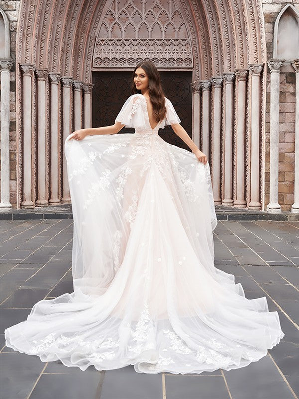 A-Line/Princess Tulle Applique V-neck 1/2 Sleeves Court Train Wedding Dresses