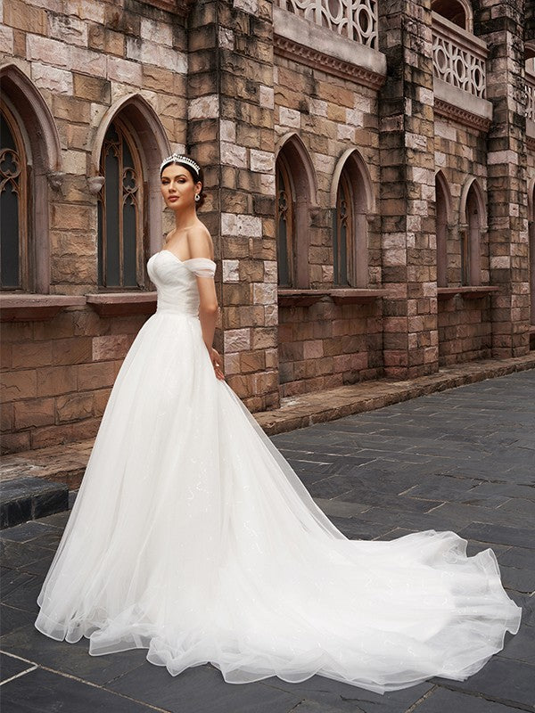 A-Line/Princess Off-the-Shoulder Tulle Sleeveless Ruched Court Train Wedding Dresses