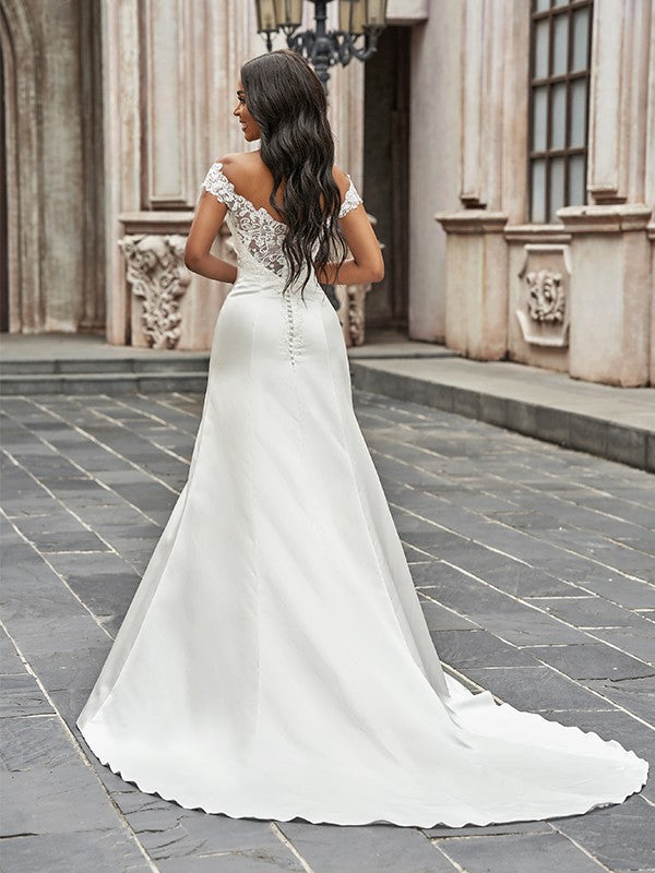 A-Line/Princess Scoop Satin Lace Sleeveless Chapel Train Wedding Dresses