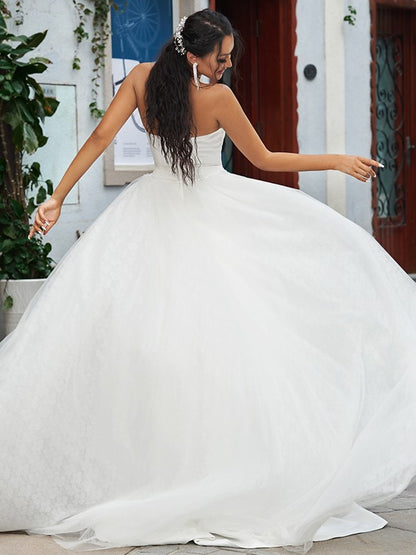 A-Line/Princess Lace Ruffles Sweetheart Sleeveless Sweep/Brush Train Wedding Dresses