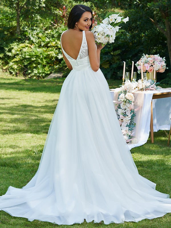 A-Line/Princess Tulle Lace Scoop Sleeveless Sweep/Brush Train Wedding Dresses