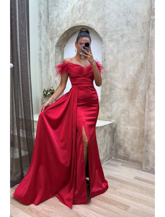 A-Line Evening Gown High Split Dress Formal Fall Sweep / Brush Train Short Sleeve Off Shoulder Satin with Feather Ruched Slit