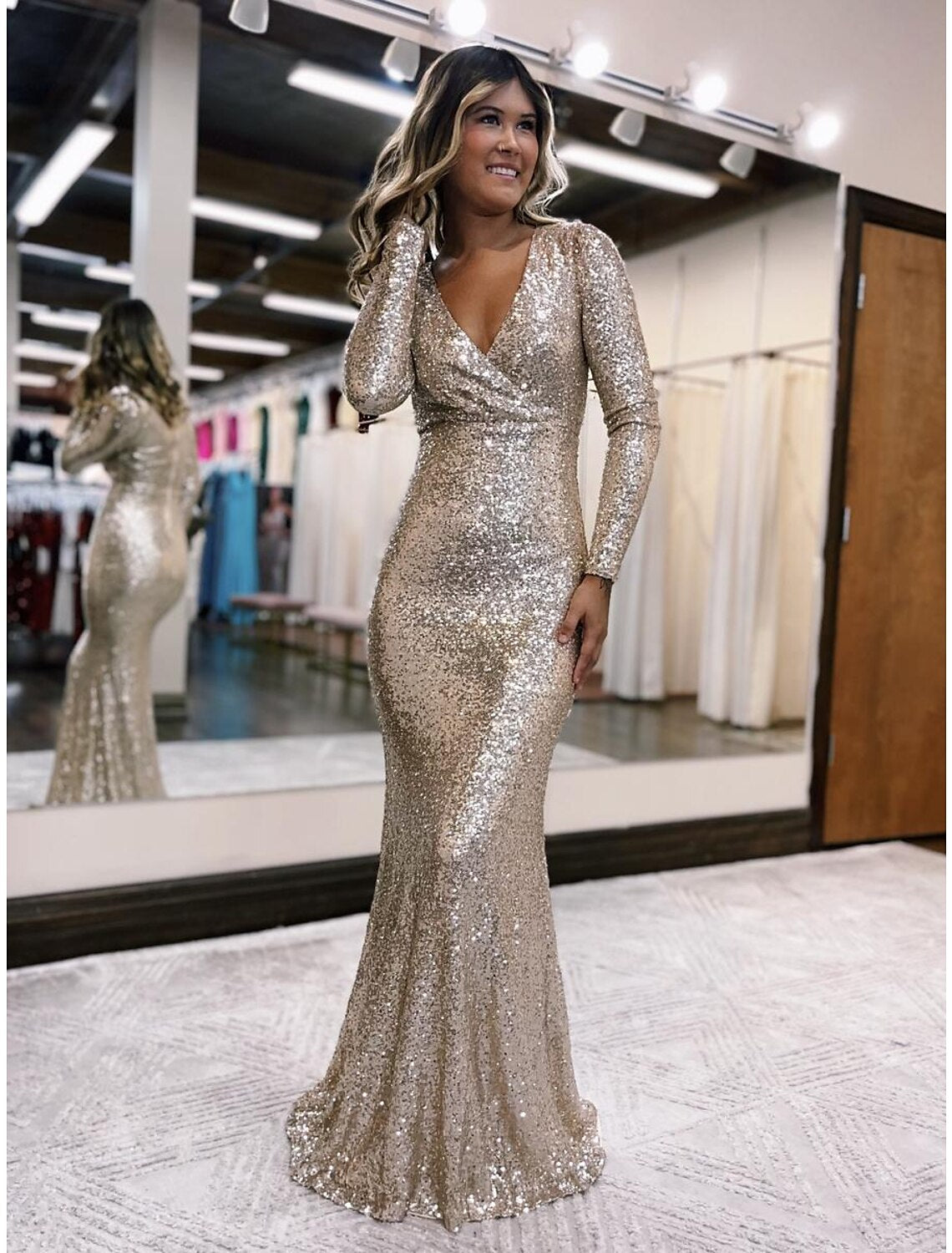 Mermaid / Trumpet Evening Gown Sparkle & Shine Dress Formal Prom Floor Length Long Sleeve V Neck Sequined with Sequin