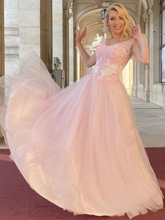 A-Line/Princess Tulle Applique V-neck Long Sleeves Floor-Length Dresses