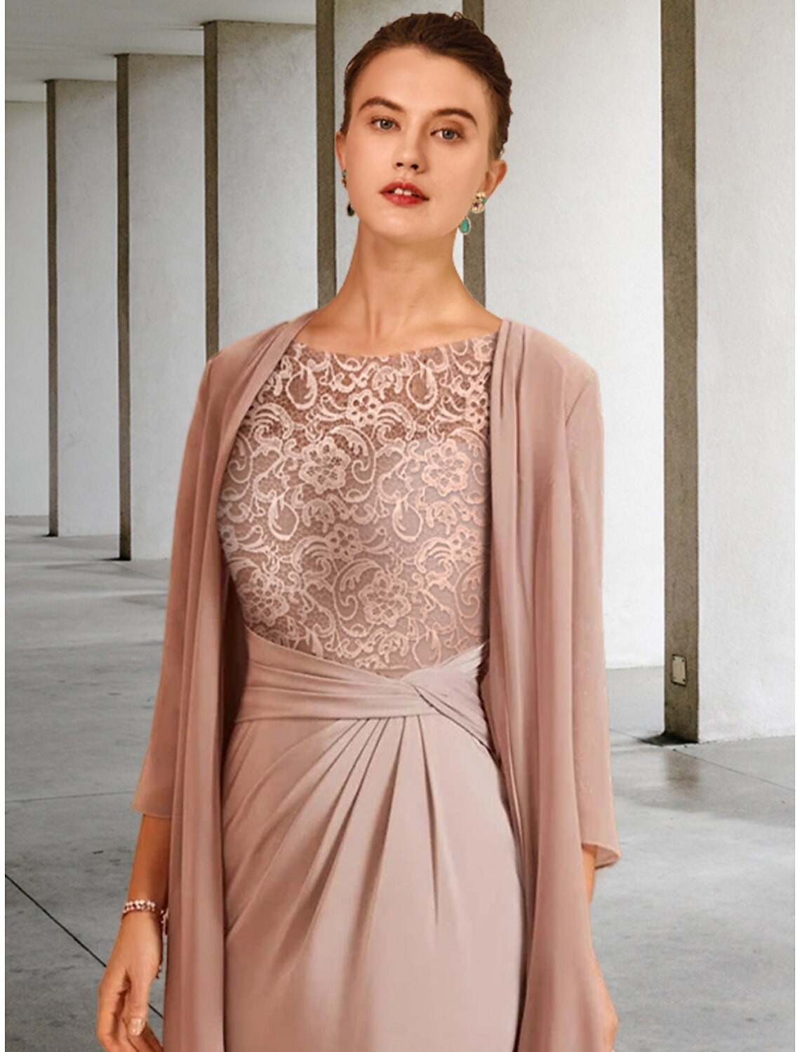 A-Line Mother of the Bride Dress Wedding Guest Elegant Petite Scoop Neck Knee Length Chiffon 3/4 Length Sleeve with Lace Ruching Solid Color