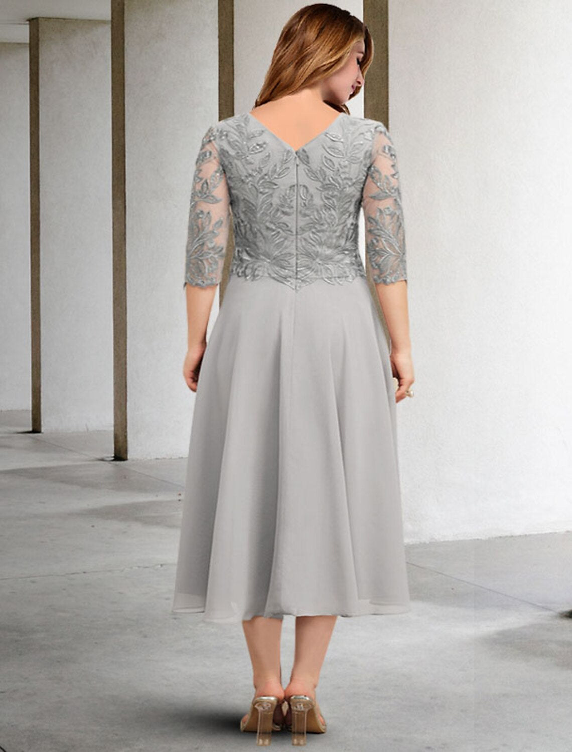 A-Line Mother of the Bride Dresses Plus Size Hide Belly Curve Elegant Dress Formal Tea Length 3/4 Length Sleeve Jewel Neck Chiffon with Sequin Appliques