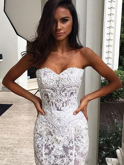 Trumpet/Mermaid Sweetheart Court Train Applique Sleeveless Lace Wedding Dresses