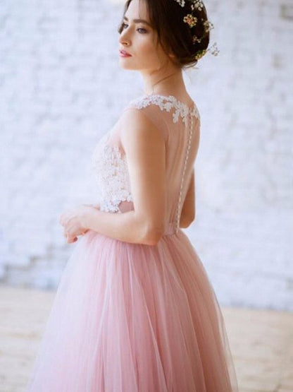 A-Line/Princess Applique Bateau Sleeveless Tulle Sweep/Brush Train Dresses