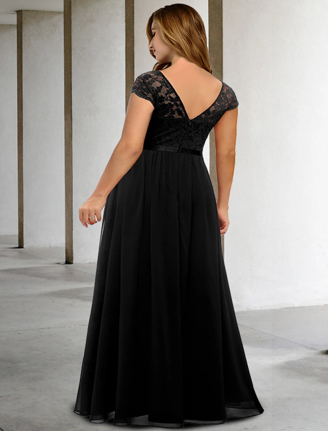 A-Line Mother of the Bride Dresses Plus Size Hide Belly Curve Elegant Dress Formal Floor Length Short Sleeve V Neck Chiffon with Pleats Appliques