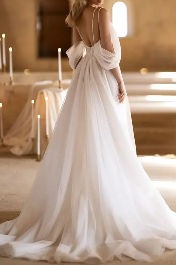 A-line deep V-neck chiffon pleated countryside style wedding dress