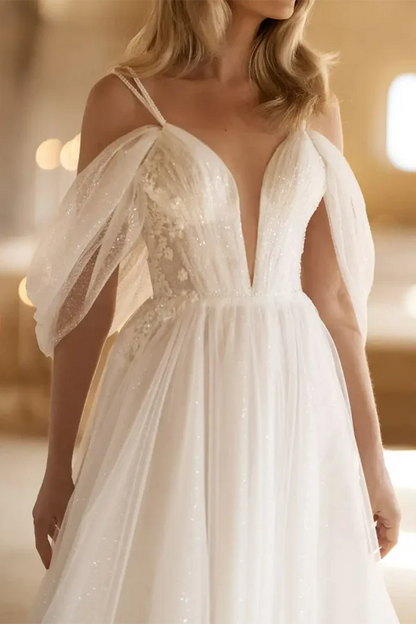 A-line deep V-neck chiffon pleated countryside style wedding dress