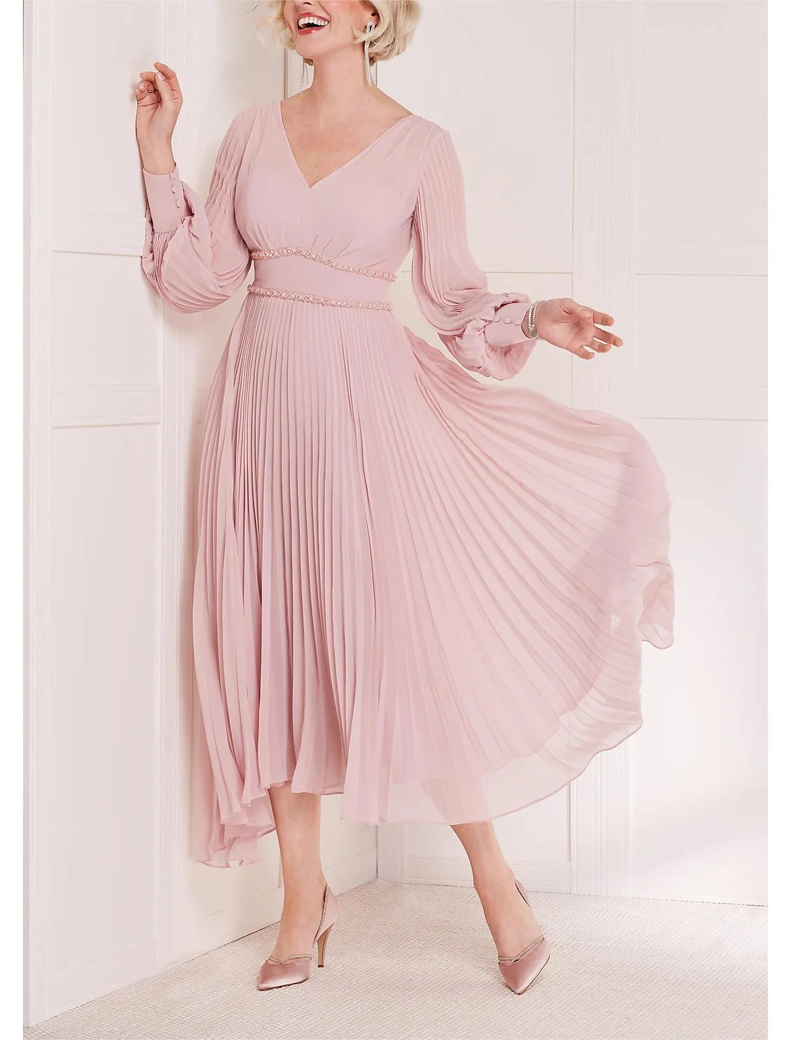 A-Line Mother of the Bride Dress Kentucky Derby Dresses Formal Wedding Guest Elegant Scoop Neck V Neck Tea Length Chiffon Long Sleeve with Crystals Ruching Solid Color